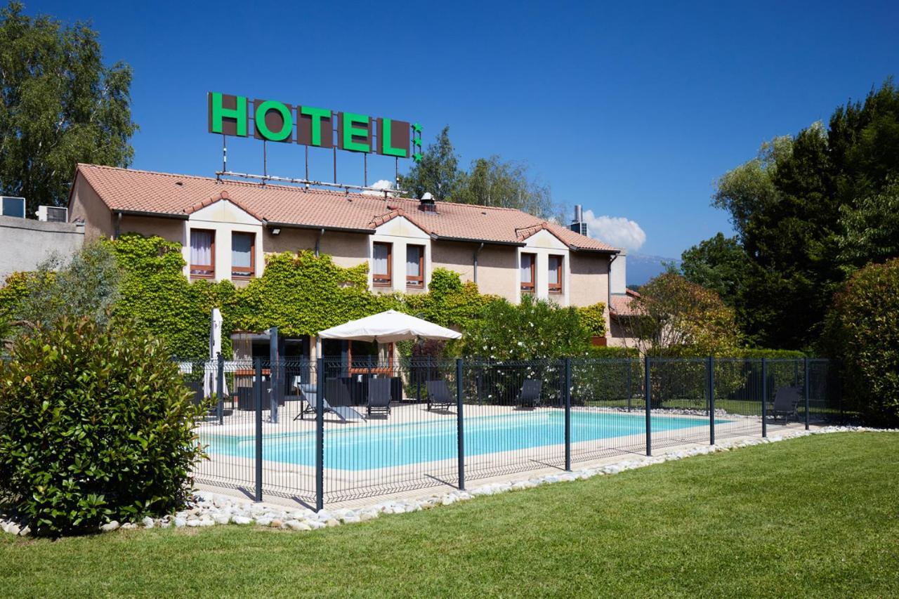 Logis Des Trois Massifs Hotel Claix  Eksteriør billede