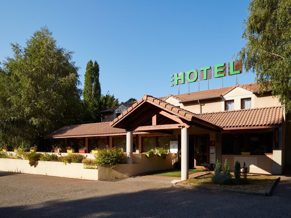 Logis Des Trois Massifs Hotel Claix  Eksteriør billede