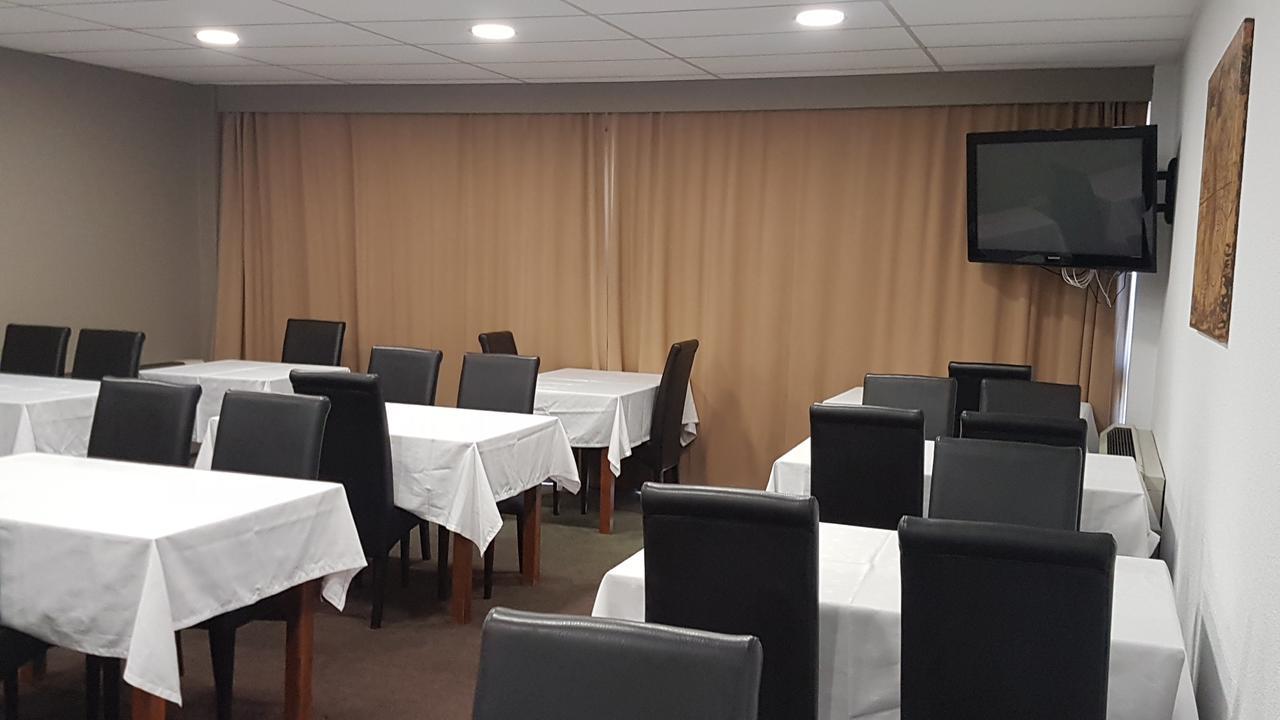Logis Des Trois Massifs Hotel Claix  Eksteriør billede